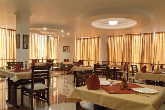 Polo Regency Hotel Sundarnagar Ngoại thất bức ảnh